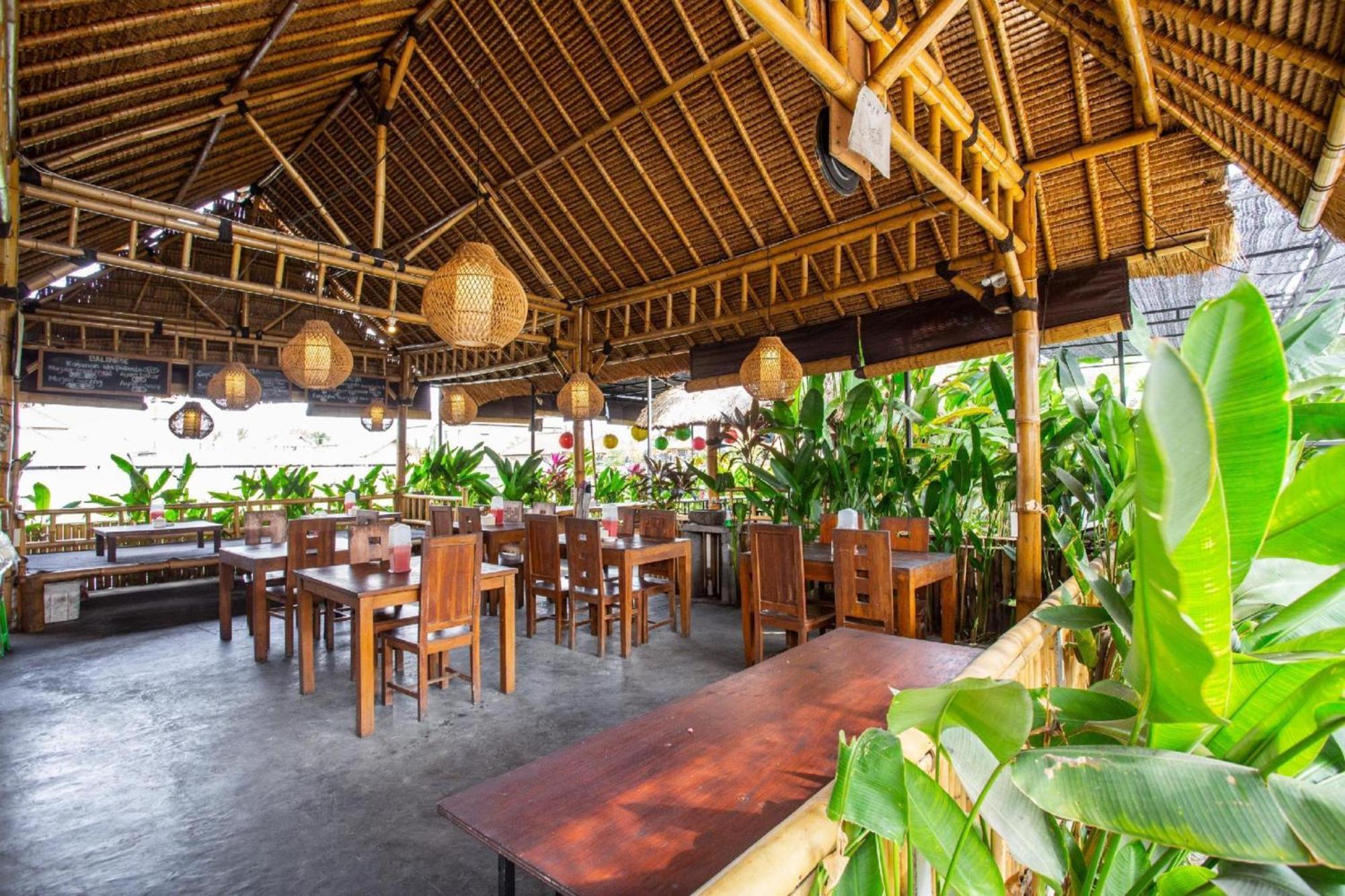 Oyo 1207 Pondok 789 Near Canggu Echo Beach Экстерьер фото